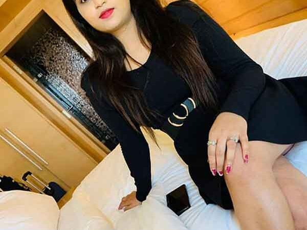 Call Girls In DLF Phase 8 Metro@꧂93194==04503 En...