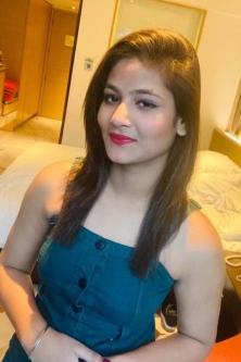 +91-9958560360 Call Girls near Radisson Blu Towers Ghaziabad, Escorts Service Kaushambi,